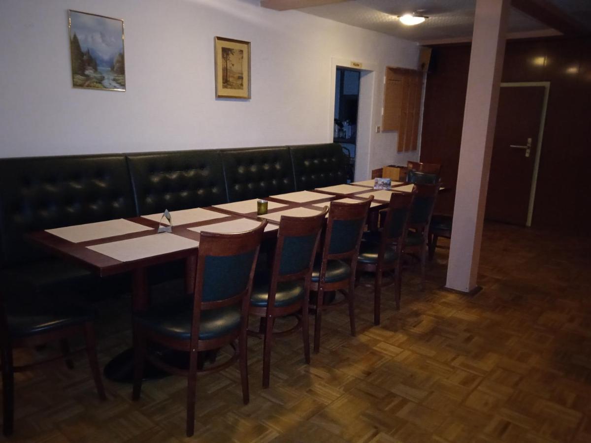 Hotel & Restaurant Zum Adlersberg Schleusingen Dış mekan fotoğraf